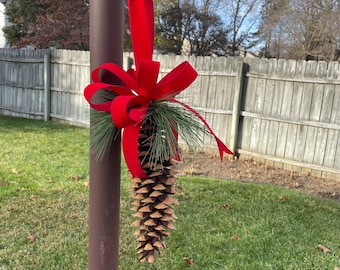 Christmas Pinecone Ornament, Pinecone Hanger, Christmas Ornament