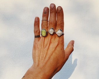 MOONSTONE RAINBOW RING silver moonstone / Sterling silver moonstone hand made ring / Moonstone jewelry / Vintage antique boho silver ring