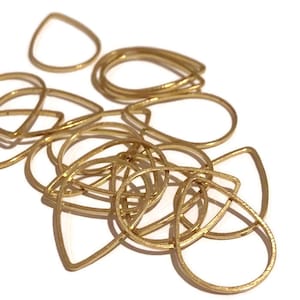 BACK IN STOCK // 25x17 mm 10 Pieces Teardrop Charms - Raw Brass Cut Charms - Destash Drop Charms - Brass Findings - Geometric Charms