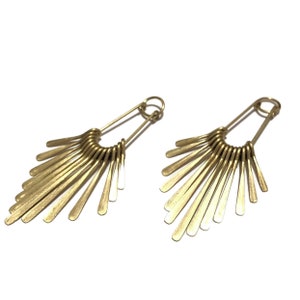 2 piezas + 54 x 24 mm Latón Triángulo Flecos Colgante Encanto - Latón Crudo Barra de paleta con flecos redondos - Latón crudo - Fornituras de pendientes de latón