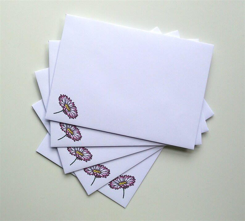 Writing Paper and Matching Envelopes Set Daisy Design Etsy