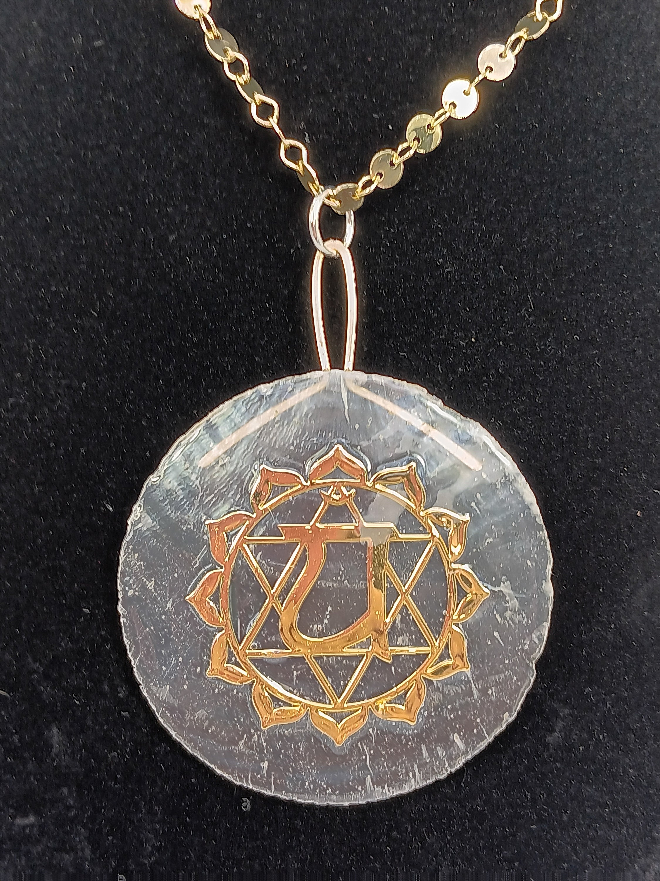 Heart Chakra - Capiz Shells Amulet - Etsy