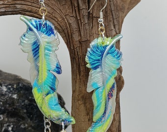 Groovy Feathers