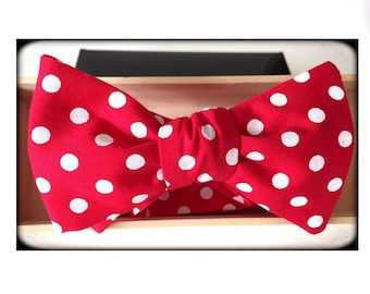 Mens Red Polka Dot Self Tie Vlinderdas