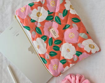 Quilted laptop iPad tablet sleeve in pink floral, Cute Aesthetic laptop case, Gift for Her, Organic Sustainable