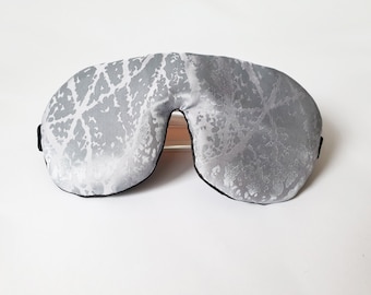 ORGANIC Silk Eye sleep mask - Certified pure silk mask - Soft eye pillow - Women and Men eye mask - Travel mask - Fully adjustable