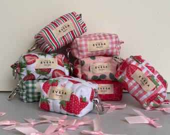 Erdbeere Keychain Münzbeutel, Rosa Mini-Schlüsseltasche, gesteppter kleiner Kartenhalter, Kosmetik-Lippenstift-Tasche, viele Farben, Geschenk für Sie