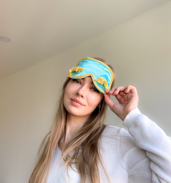 Breakfast at Tiffanys Eye Mask With Holly - Etsy Sweden