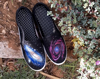 Galaxien individuelle handbemalte Schuhe // Standard Schuhe oder Vans // Cosmos // Space