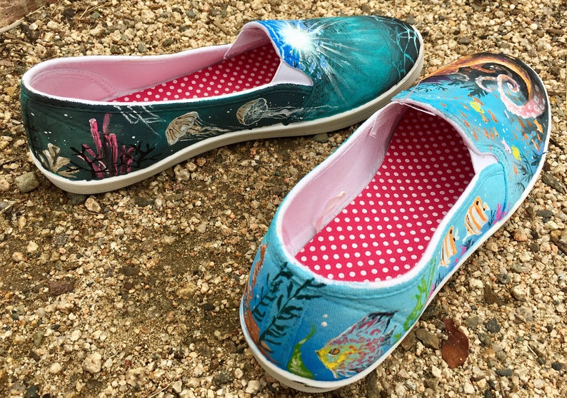 shoes for walking in the sea