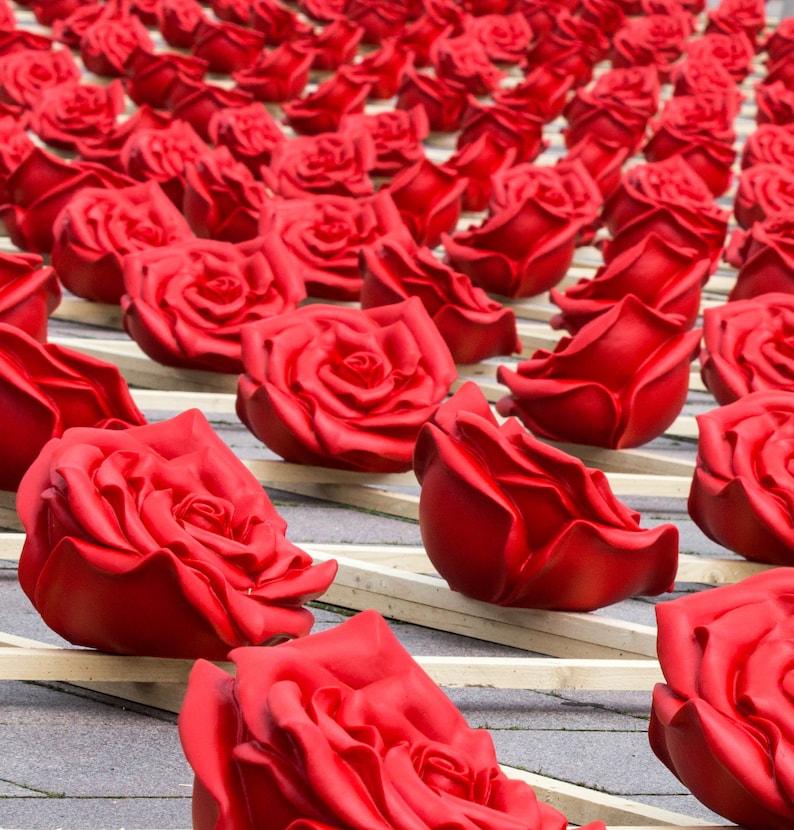 plastic sculpture by Ottmar Hörl ROSE ARGENTO GIGANTE ROSE fioritura Big Rose Blossom 