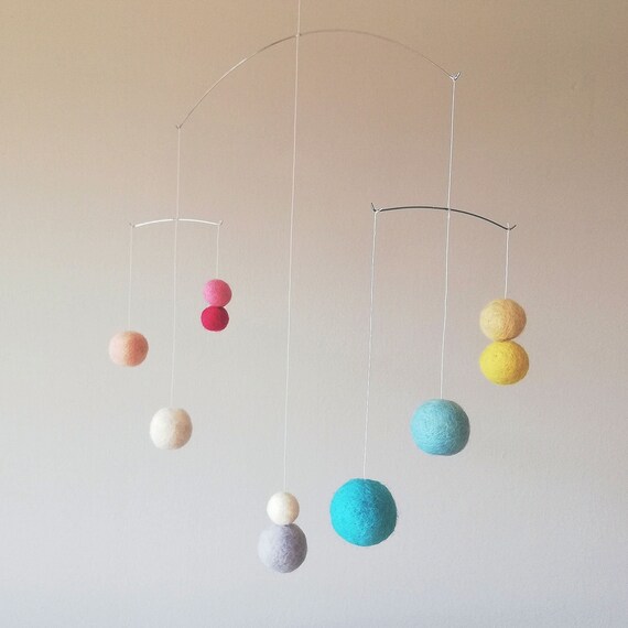 minimalist baby mobile