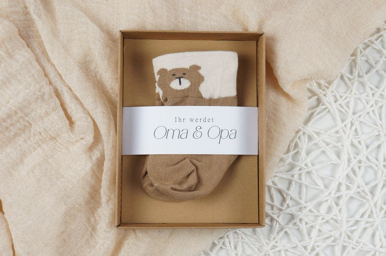 Schwangerschaft verkünden, Geschenkbox CHIARA schwanger, Du wirst Oma, du wirst Papa, du wirst Tante, Geschenkbox Babysocken Baby Bild 4