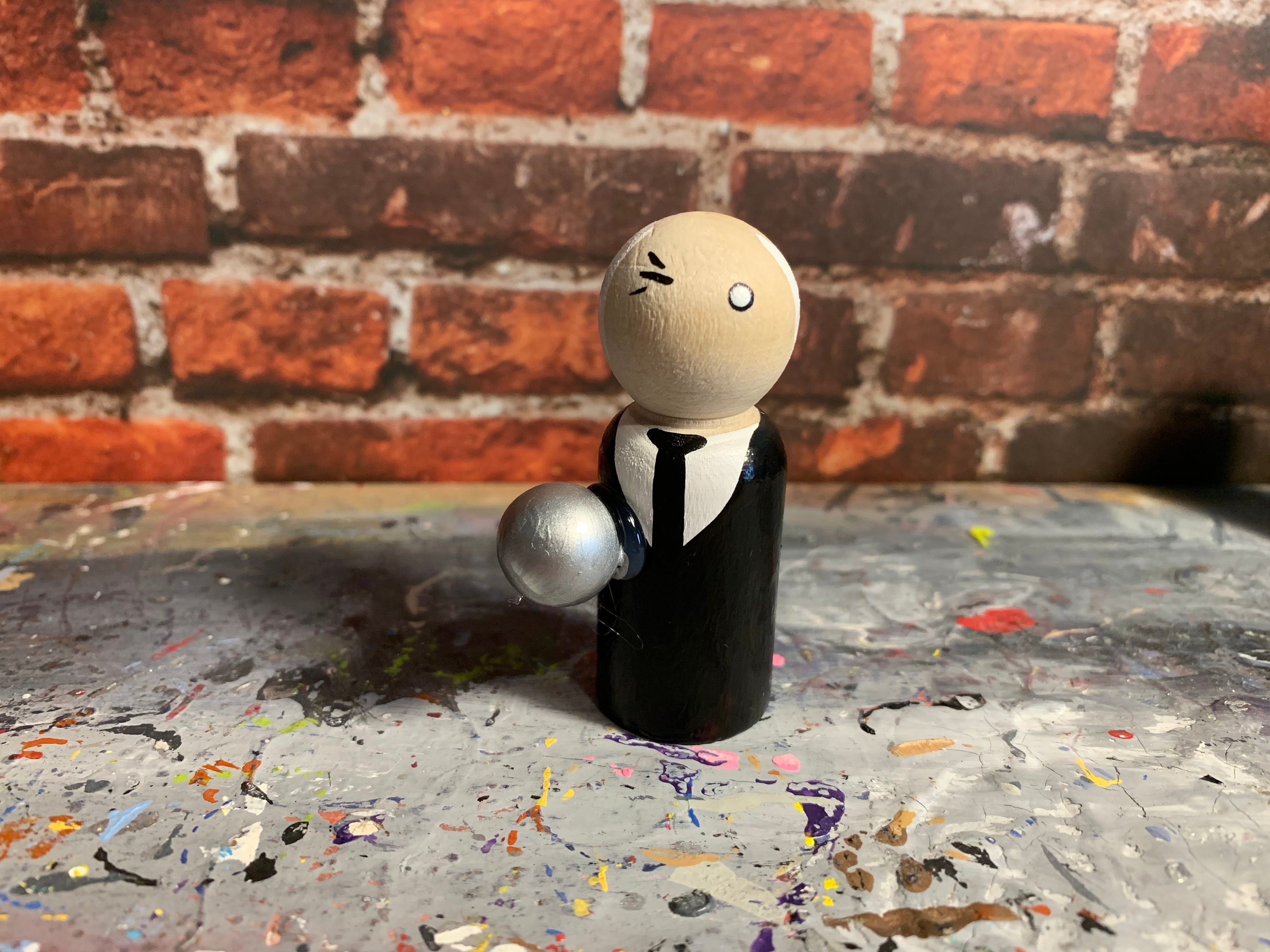 Clavija de madera pintada a mano inspirada en Tall Man | Etsy