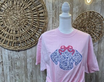 Quilted Dog Applique Tee, Chinoiserie, Quilted, Applique, Girl Gift, Dog Lover, Pup, Dog shirt, Birthday Gift, Women's Gift, Christmas Gift