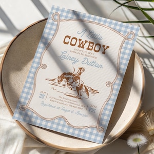 Inbjudan till babyshower med liten cowboy | Inbjudan till babyshower med western rodeo | Cowboy-tema med blått ginghammönster | Utskrivbar inbjudan bild 8