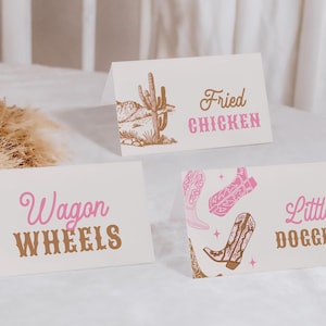 Gevouwen cowgirl-voedseltentkaarten, digitale cowgirl-voedseltentkaarten, roze westernvoedseltenten, westernvoedselborden voor meisjes, voedseletiketten eerste rodeo