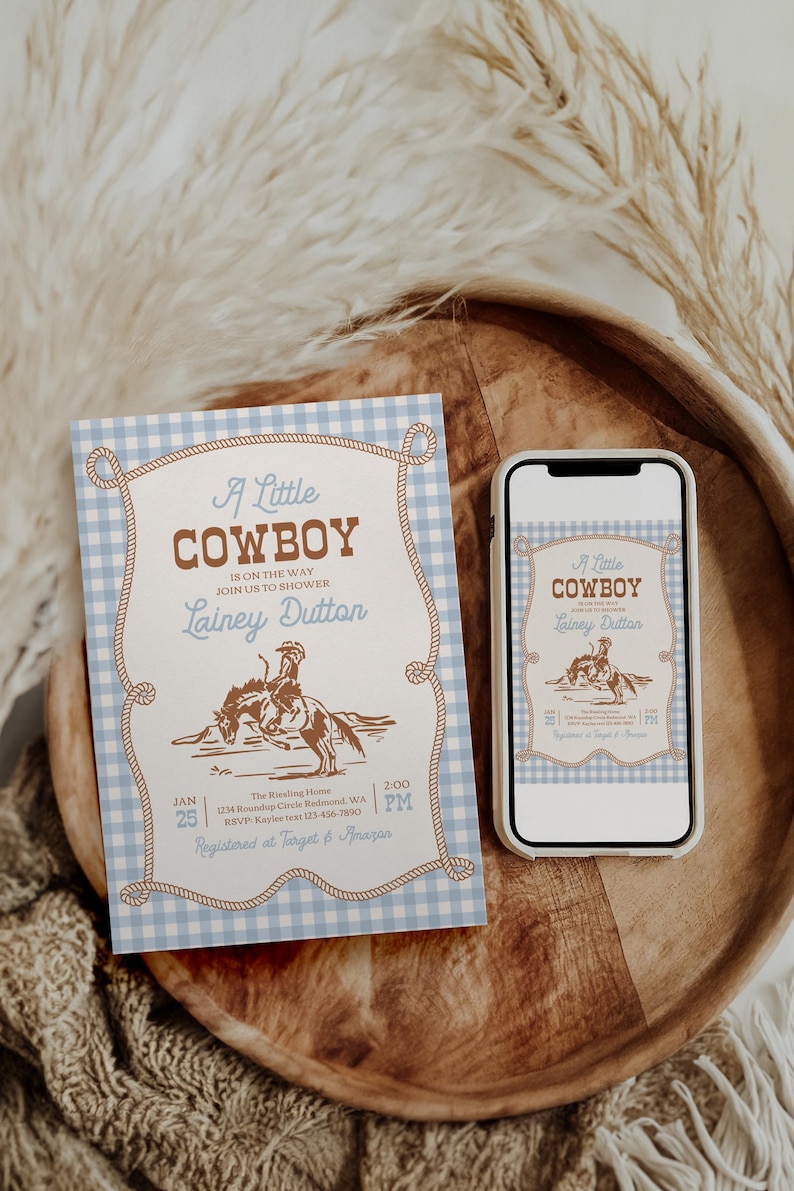 Inbjudan till babyshower med liten cowboy | Inbjudan till babyshower med western rodeo | Cowboy-tema med blått ginghammönster | Utskrivbar inbjudan bild 4