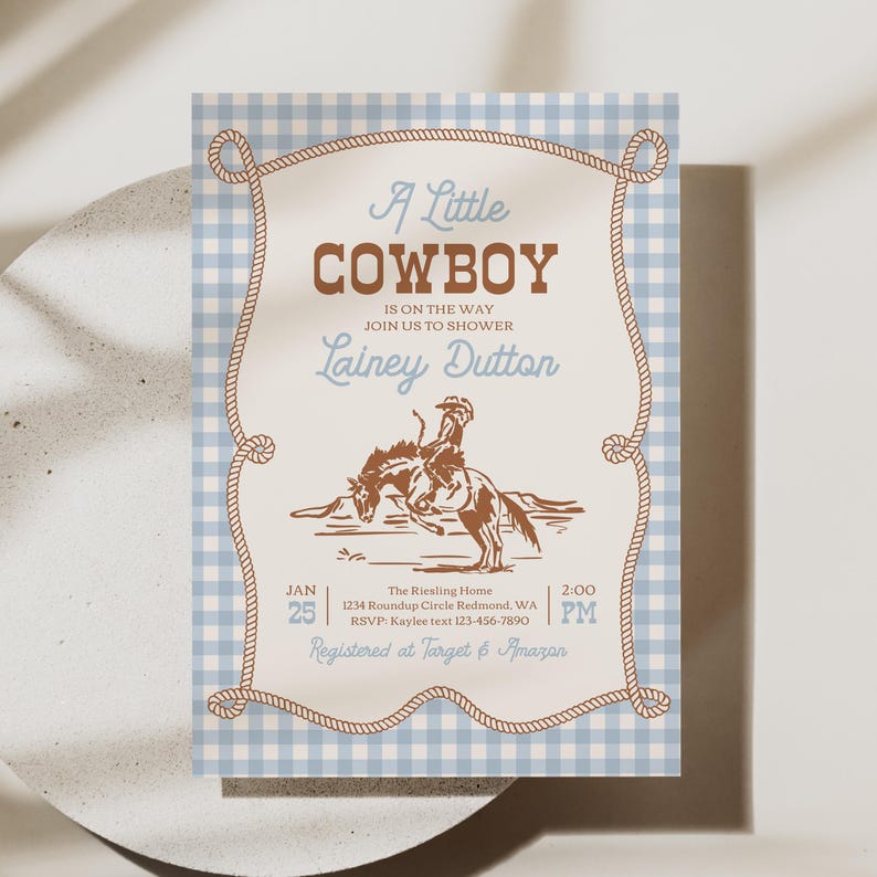 Inbjudan till babyshower med liten cowboy | Inbjudan till babyshower med western rodeo | Cowboy-tema med blått ginghammönster | Utskrivbar inbjudan bild 9