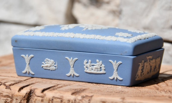 アンティーク　ウェッジウッド　小物入れ ヴィンテージ ウェッジウッド ブルー 小物入れ - Etsy 日本