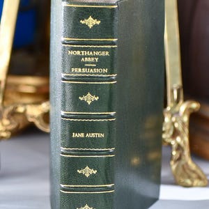 Jane Austen&#39;s Persuasion & Northanger Abbey, Antique Edition