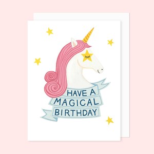 Avoir une carte de vœux d’anniversaire magique