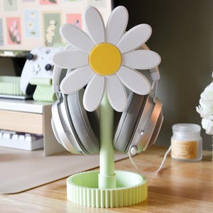 Daisy Headphone Stand- pastel cozy gaming desk accessories flower headphone stand flower decor cozy desk setup gift for gamer floral decor