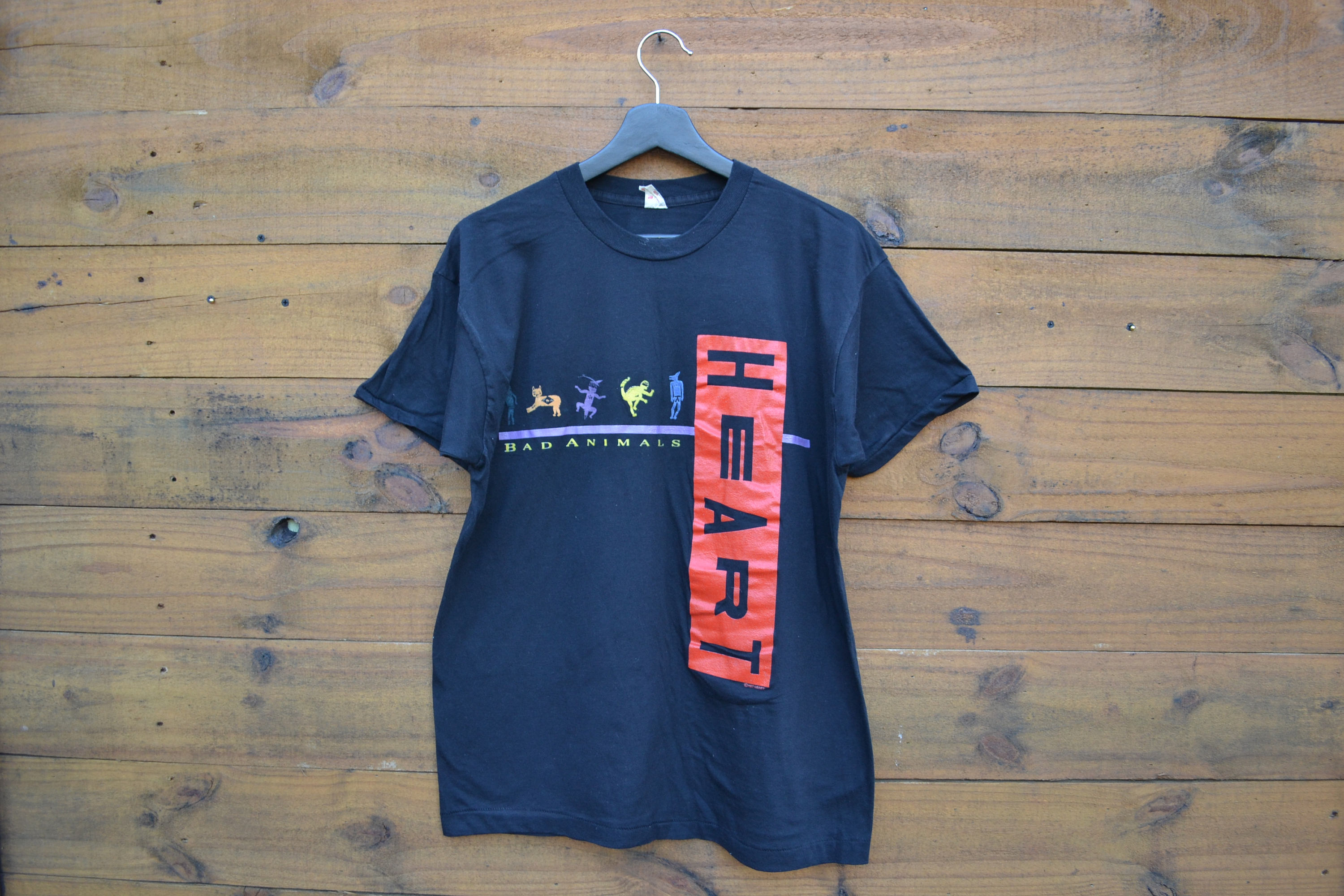 Vintage 1987 Heart Band TShirt Size XL Bad Etsy España