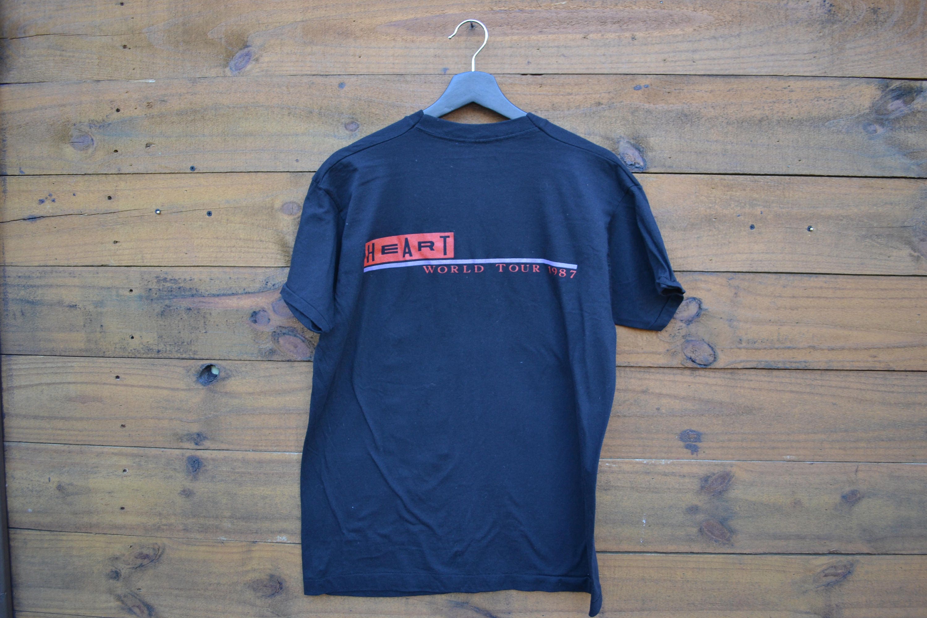 Vintage 1987 Heart Band TShirt Size XL Bad Etsy España