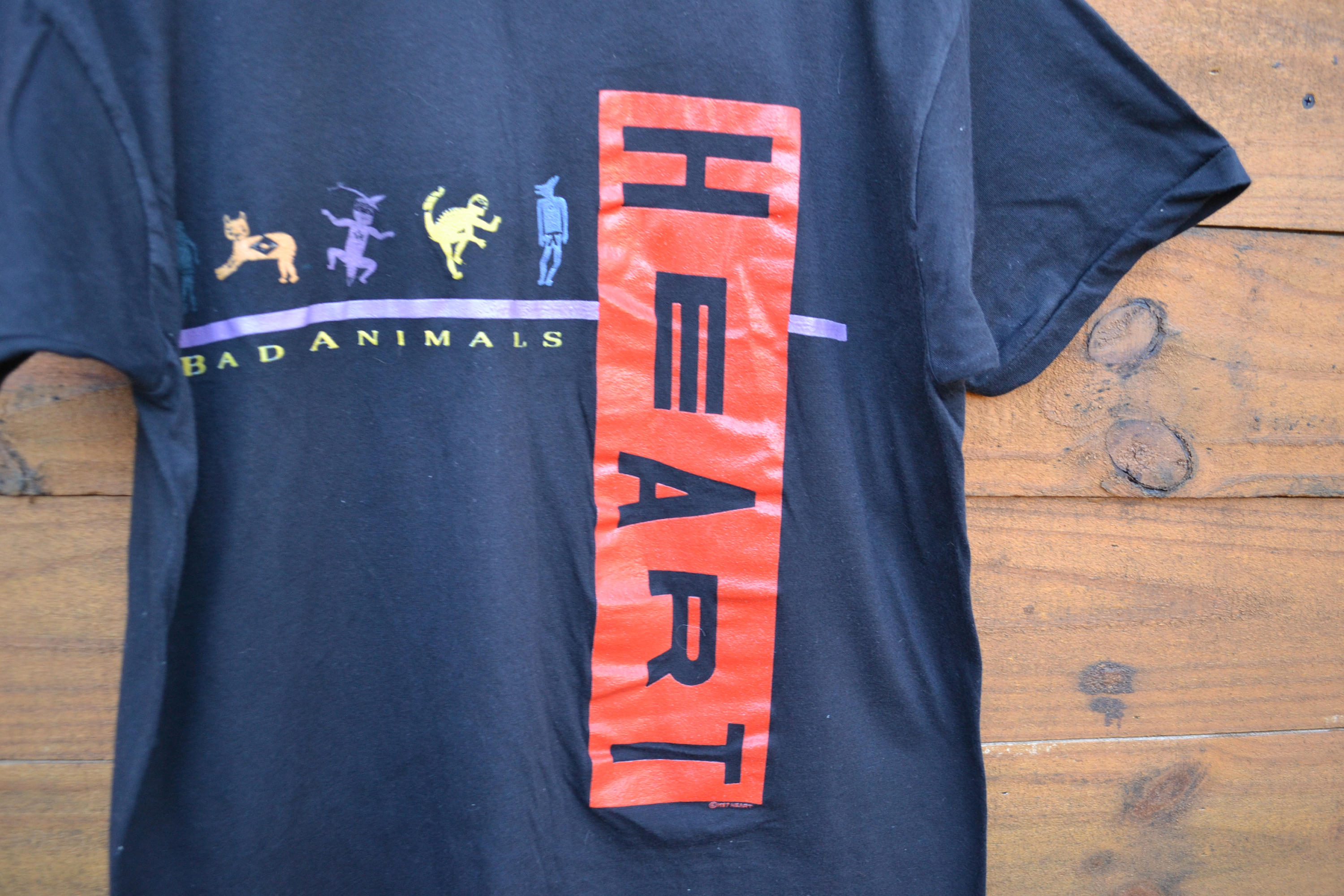 Vintage 1987 Heart Band TShirt Size XL Bad Etsy España