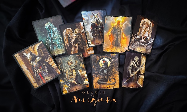 La baraja única ORACLE de "Ars Goetia" (edición especial) - Etsy México