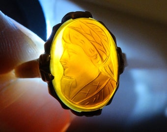 10k Yellow Gold Carved Citrine Or Smoky Quartz Lady Face Cameo Ring.