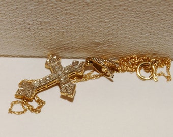 10k Yellow Gold Hallmark Chain/Genuine Small Sparkly Diamonds Cross Necklace.