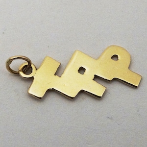Colgante de oro de 14k.
