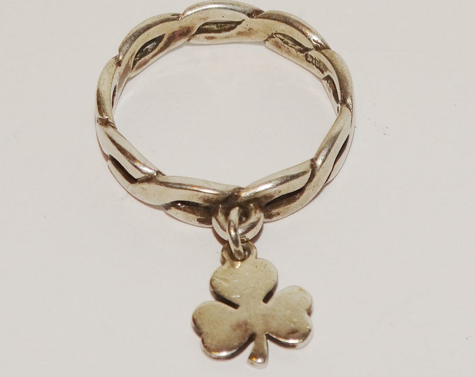 James Avery Retired Well Made Ring W/ Three Leaf Clove Dangling Charm