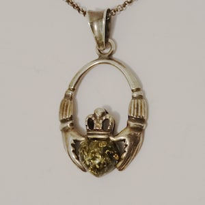 Sterling Silver Claddagh Necklace.