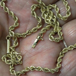 14k Yellow Gold Rope Chain Necklace.