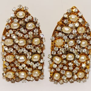 Bras RARE  Faux Pearl & Rhinestones Shoe Clips.