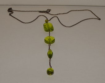 Sterling Silver Green Faceted Glass Stones Necklace.