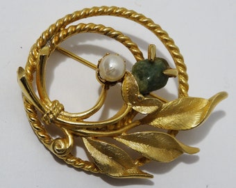 Sarah Cove Gold Tone Genuine Pearl e Green Jade Stone Spilla.