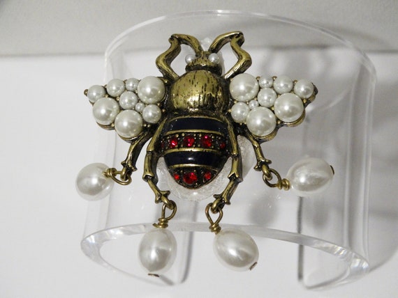Clear Plastic/Lucite Strong Bee Cuff Bracelet. - image 3