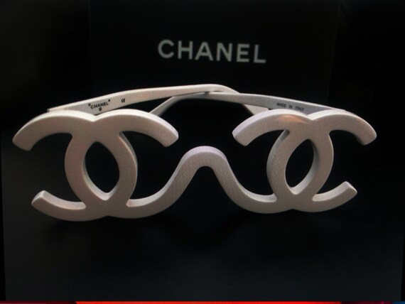 Authentic CHANEL White Runway SAMPLE Sunglasses 1… - image 8