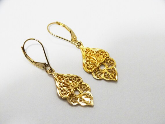 14k Gold Dangle Leaf Earrings. - image 10
