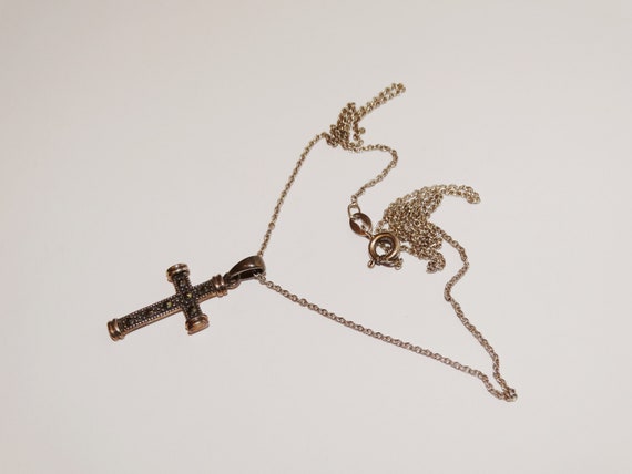 Sterling Silver Marcasite Cross Necklace.