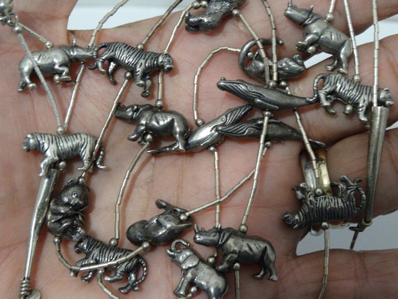 Extremely Rare Vintage Native American Navajo Sterling Silver Fetish Animal Necklace Old Extremely Rare Vintage Native American Navajo Sterling Silver Fetish Animal Necklace Old