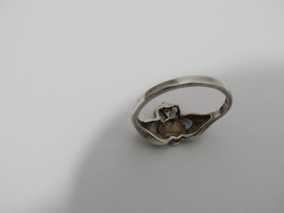 14k White Gold Claddagh Ring - image 4