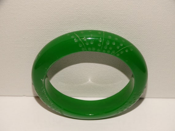 Lucite Plastic Green Translucent  Color 8.5" Bang… - image 10