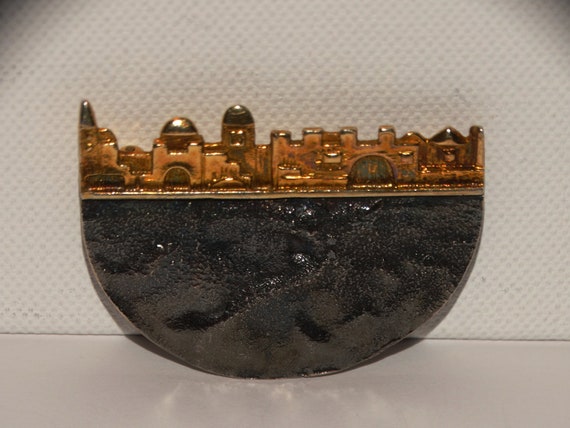 Sterling Silver RARE Large Storyteller Brooch. - image 10