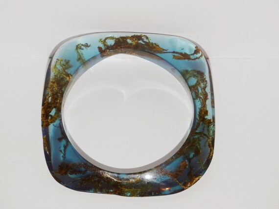 Bracelet Blue Lucite/Plastic Bangle. - image 4