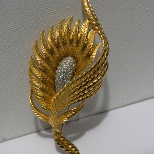 Gold Tone Flower Design with Rhinestones Brooch